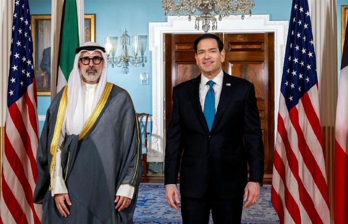 وزيرا خارجية الولايات المتحدة والكويت يؤكدان على مواصلة التنسيق السياسي والدفاعي المشترك