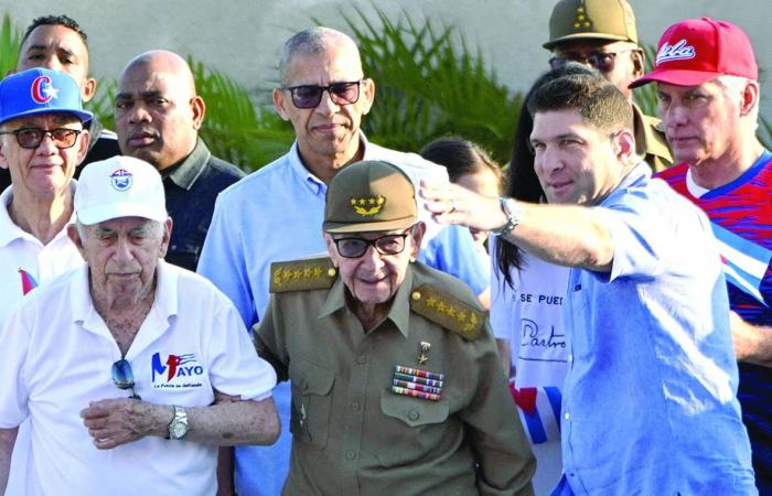 ترمب
      سيعرج
      على
      كوبا
      «في
      طريق
      العودة»
      من
      إيران