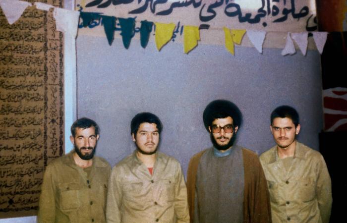 حين
      فتح
      حافظ
      الأسد
      بوابة
      لبنان
      أمام
      طهران