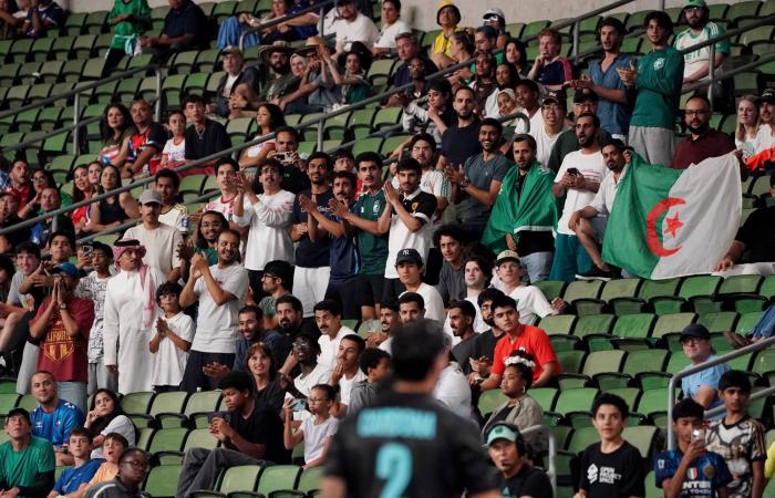 بعد
      توقف
      طويل
      بسبب
      الطقس...
      الأخضر
      السعودي
      يكسب
      ودية
      بورتوريكو
      بثلاثية