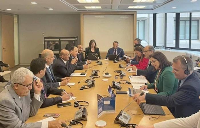 شراكة
      يمنية
      جديدة
      مع
      البنك
      الدولي
      بقيمة
      285
      مليون
      دولار