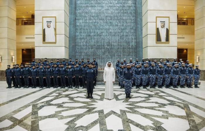 وزير الداخلية يلتقي القوات الأمنية القطرية المشاركة في تأمين كأس العالم 2026
