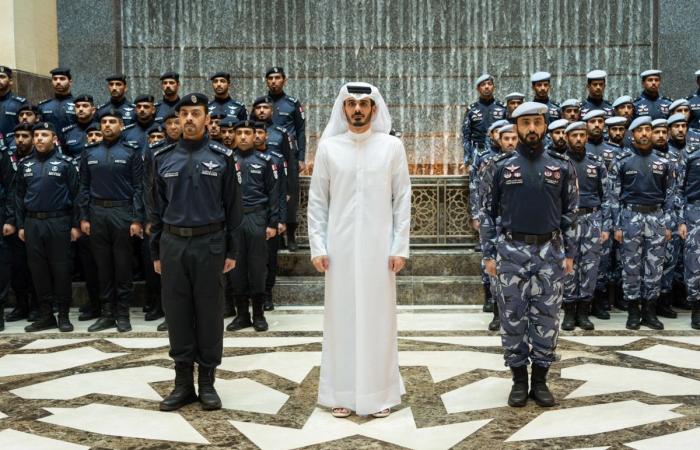وزير الداخلية يلتقي القوات الأمنية القطرية المشاركة في تأمين كأس العالم 2026