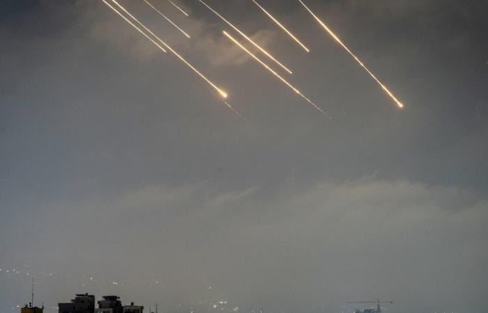 مصدران لـ CNN: إسرائيل "سترد بقوة" على الصواريخ الإيرانية