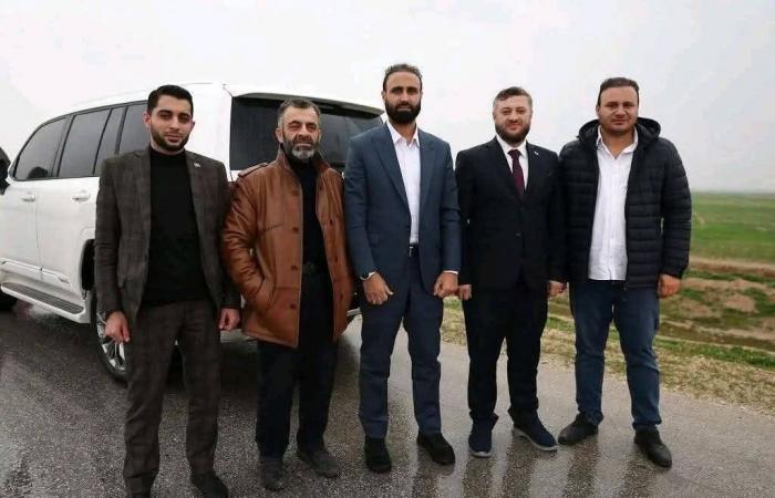 «حصر
      السلاح»
      يتصدّر
      بنود
      الوسطاء
      لفصائل
      غزة