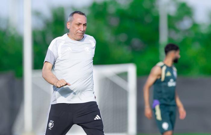 كيسيه
      يرفض
      عرض
      الأهلي...
      ويقترب
      من
      العودة
      للدوري
      الإيطالي
