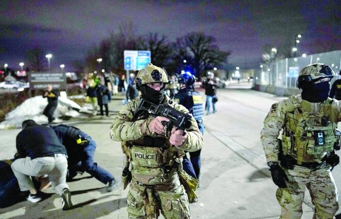 صفارة
      «المونديال»
      تضغط
      على
      ترمب
      محلياً
      ودولياً