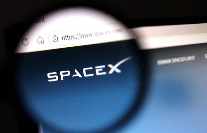 لماذا
      يتعين
      على
      «سبايس
      إكس»
      الانتظار
      طويلاً
      للانضمام
      إلى
      «إس
      آند
      بي
      500»؟