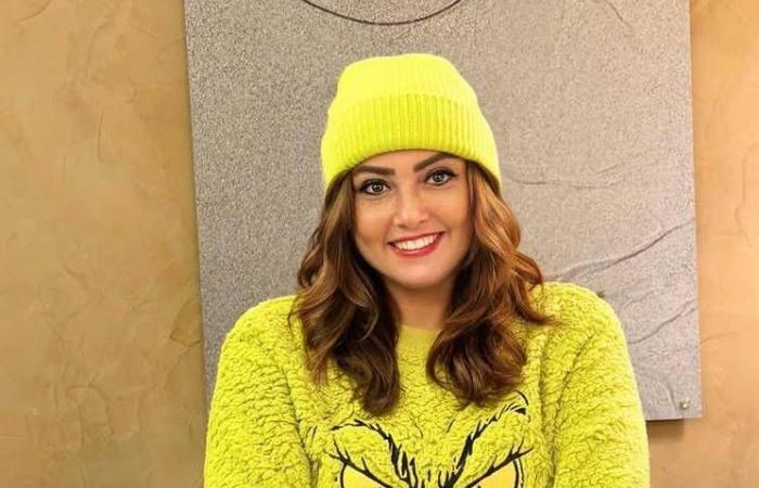 بشرى
      لـ«الشرق
      الأوسط»:
      تأخرت
      فنياً
      بسبب
      صراحتي