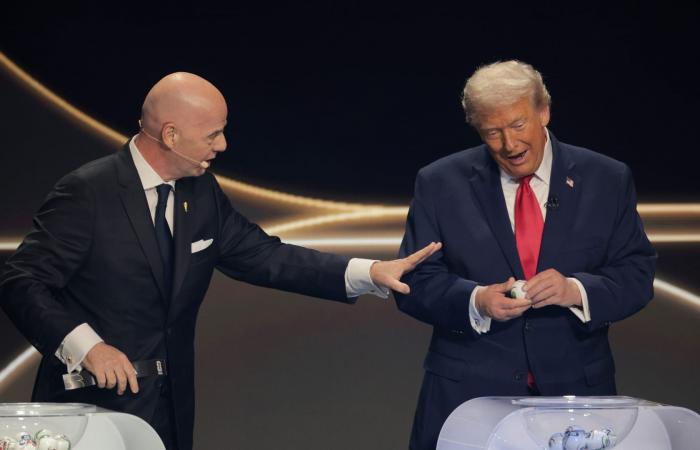 رئيس "فيفا" يعلق على "أزمات كأس العالم 2026".. ويوضح "دور" ترامب في تنظيم البطولة