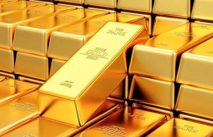 الذهب ينخفض بأكثر من 3 بالمئة مع تفاقم التوتر في الشرق الأوسط