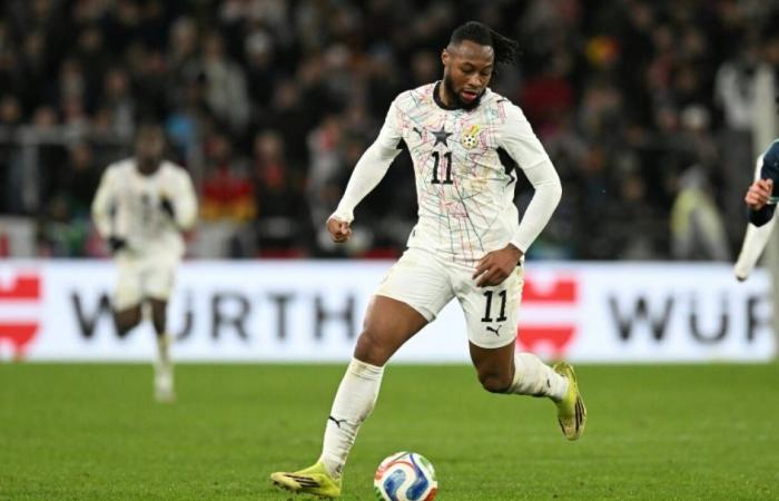 طرد
      8
      من
      منتخب
      البرازيل
      للسيدات
      في
      خسارة
      فوضوية
      أمام
      أميركا