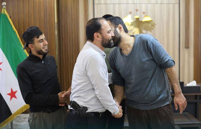 سوريا:
      أقارب
      3
      مسيحيين
      معتقلين
      لدى
      «الهجري»
      يؤكدون
      أنهم
      أحياء