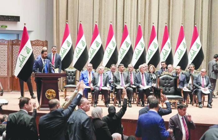 الزيدي
      يدعو
      الشرع
      إلى
      رفع
      التنسيق
      بين
      بغداد
      ودمشق