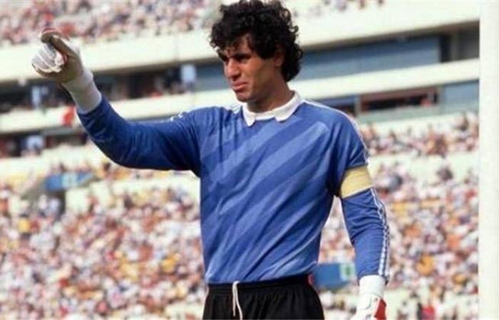 «قضاة
      الملاعب»
      المغاربة
      في
      المونديال...
      من
      أسطورة
      بلقولة
      إلى
      ثورة
      الجيل
      الرقمي