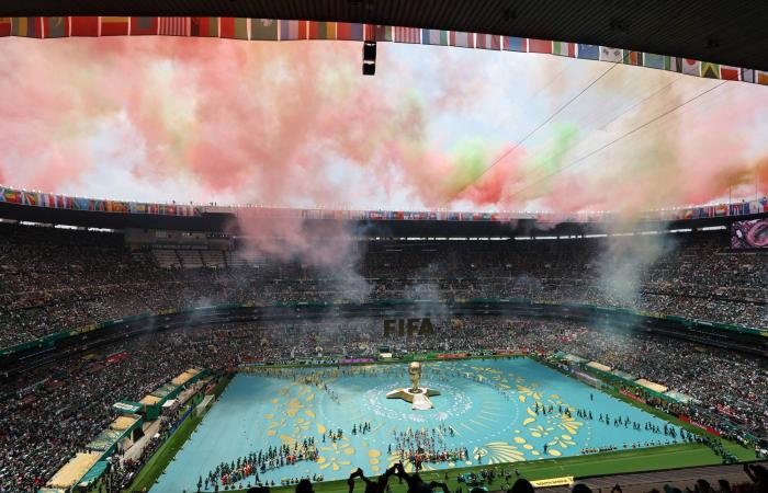 مونديال
      2026:
      وأخيراً
      انطلقت
      المنافسات!