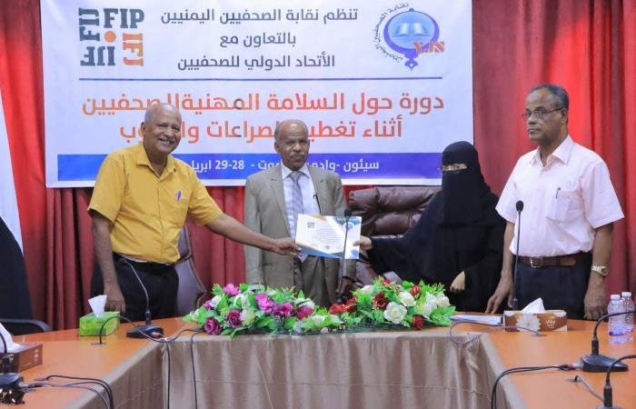 ترمب
      يعلن
      موافقة
      إيران
      على
      الاتفاق