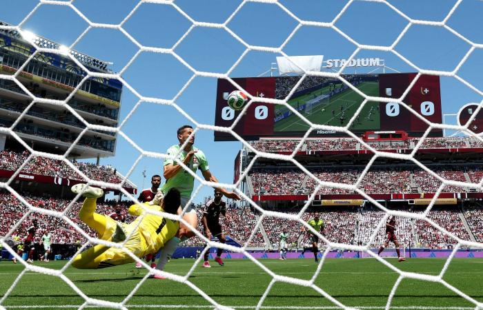 مونديال
      2026:
      قطر
      تُعقّد
      حسابات
      مجموعتها
      بنقطتها
      التاريخية