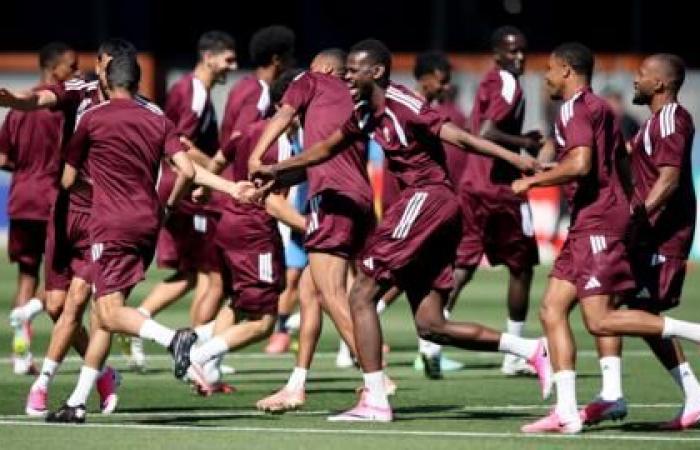 كأس العالم: رحلة العرب المونديالية تبدأ اليوم بمواجهة قطرية سويسرية