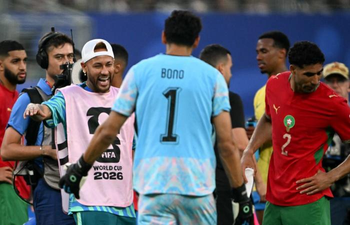 هذا ما فعله نيمار مع ياسين بونو بعد مباراة البرازيل والمغرب