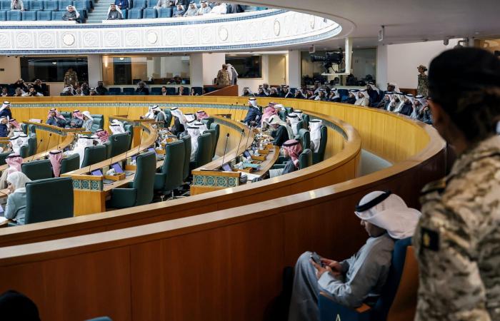 الكويت.. تقارير عن القبض على النائب السابق صالح عاشور وشقيقه والداخلية ترد