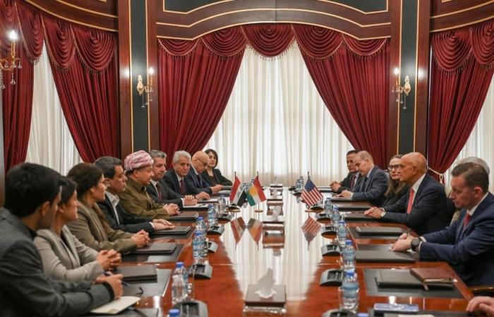 وفد
      أردني
      رفيع
      المستوى
      في
      دمشق