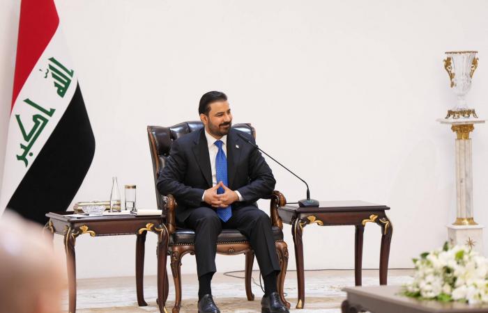 العراق
      يُسرّع
      الخطى
      لإنهاء
      ملف
      «الفصائل
      المسلحة»
      وإكمال
      التشكيلة
      الحكومية