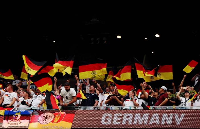 23
      مليوناً
      شاهدوا
      مباراة
      ألمانيا
      وكوراساو
      على
      شبكة
      «إيه
      آر
      دي»