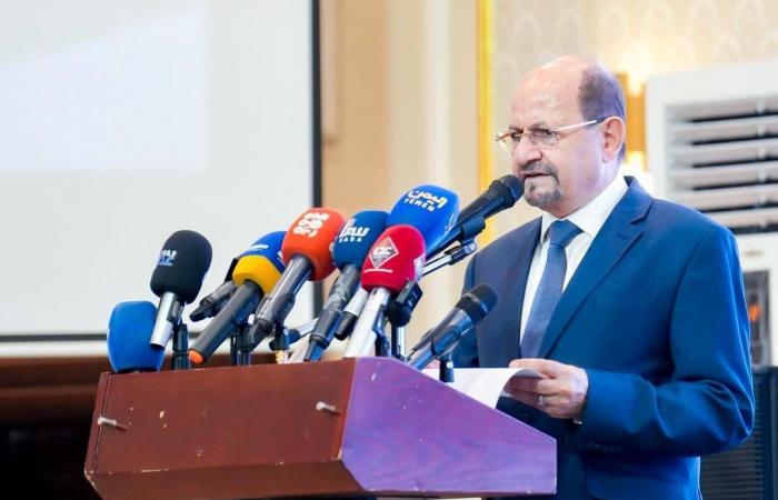 هيئة
      بحرية
      بريطانية:
      بلاغ
      عن
      هجوم
      على
      ناقلة
      جنوب
      شرقي
      عدن
      اليمنية
