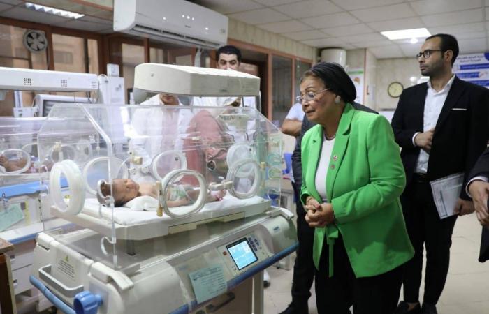مصر:
      التحقيق
      في
      اتهامات
      بـ«تجاوزات
      أخلاقية»
      داخل
      مستشفى
      جامعي