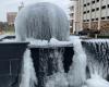 متابعة: صقيع شديد يُحول نافورة مياه إلى جليد بأمريكا.. وكاميرا CNN توثق المشهد