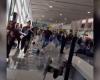 حالة ذعر بين مسافرين في مطار مكسيكي عقب مقتل زعيم مخدرات.. شاهد ما وثقته الكاميرا