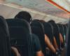 قرار جديد من شركة طيران أمريكية.. يمكن الآن طرد الركاب الذين يرفضون استخدام سماعات الرأس