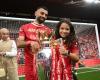 متابعة: برفقة مكة وكيان.. محمد صلاح يشارك متابعيه صورًا من ملعب "أنفيلد"