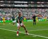 مورا
      يصبح
      أصغر
      لاعب
      يمثل
      المكسيك
      في
      تاريخ
      كأس
      العالم