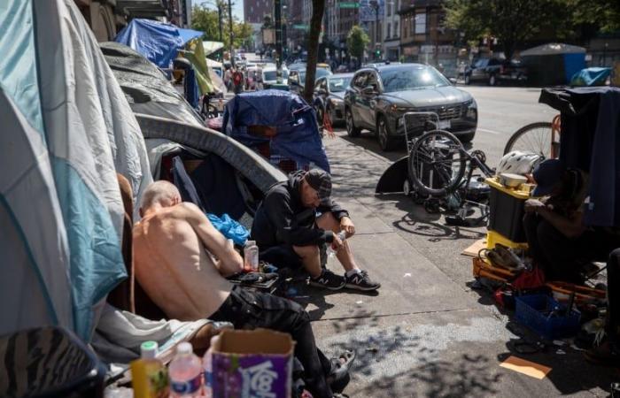 City staff to begin removing tents from Vancouver's Downtown Eastside