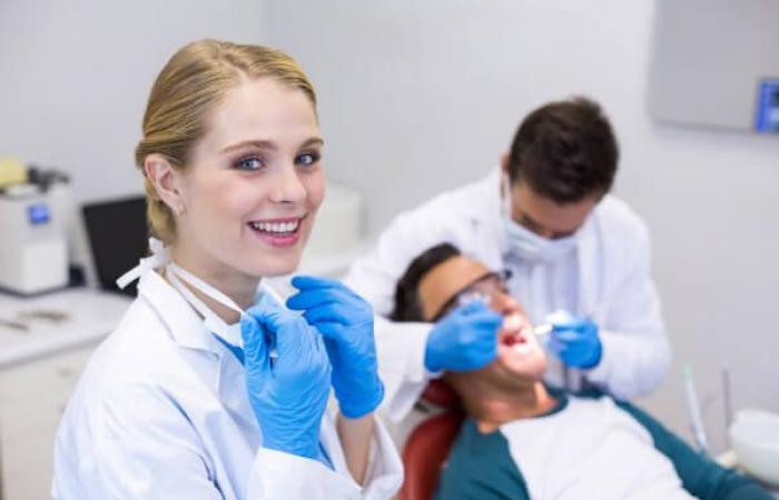 Dental Hygienist Jobs in Canada |What Newcomers Need to Know