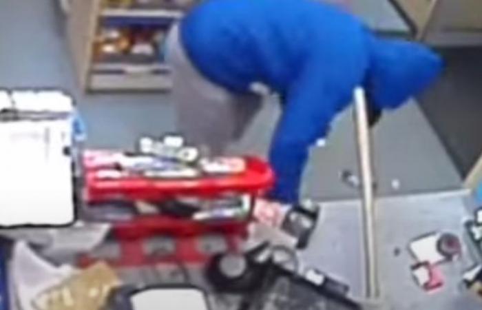 CCTV shows moment brave members of public tackled armed robber to the ground